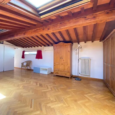 Luxury Apartment *